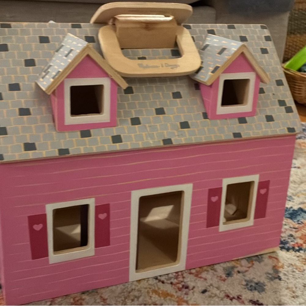 Melissa & Doug carry and go Pink Wooden Dollhouse - Picture 4 of 4